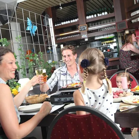 Roompot Schin Op Geul 3*