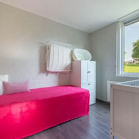 Vakantiepark Roompot Schin Op Geul 3*